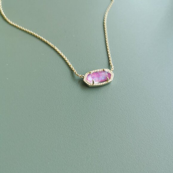 Kendra Scott Elisa Gold Fuchsia Kyocera Opal Necklace. NEW - Picture 3 of 4